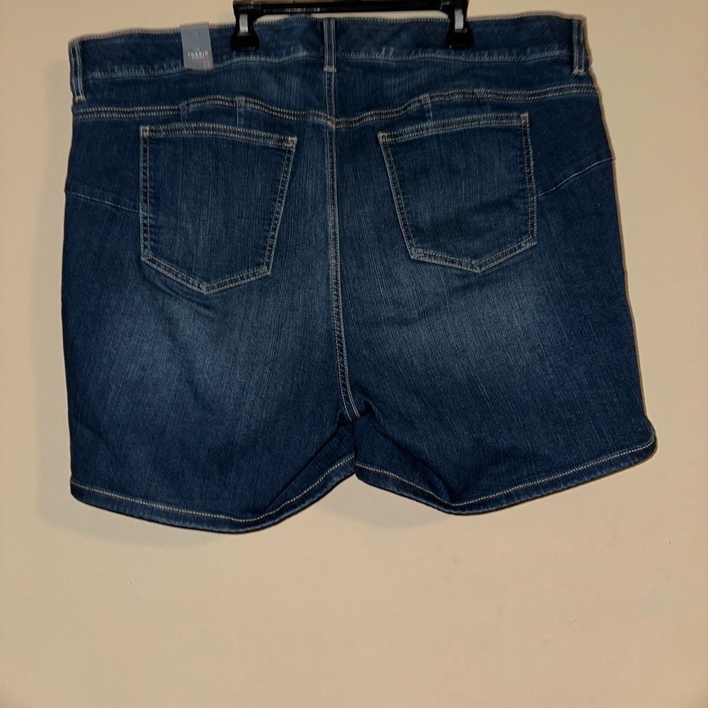 Torrid Bombshell High Rise 5” Denim Shorts Size 22 Premium Stretch Plus Size - Picture 5 of 6